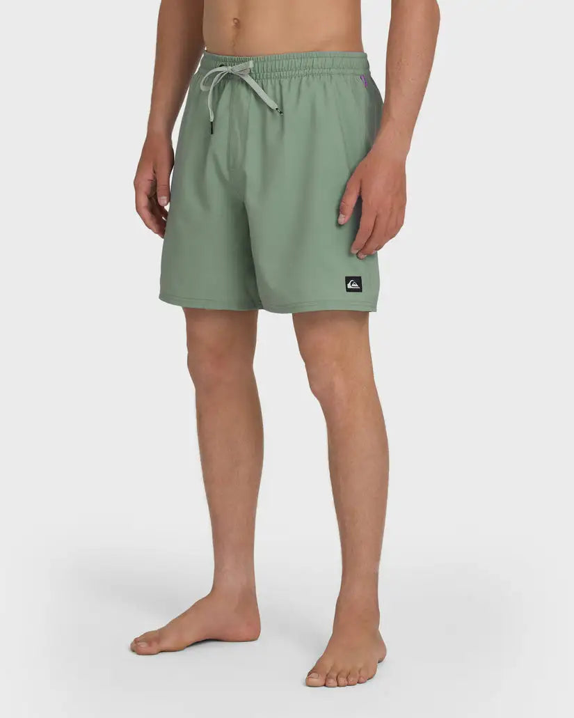 Qs Mens Apparel Everyday Solid Volley 17